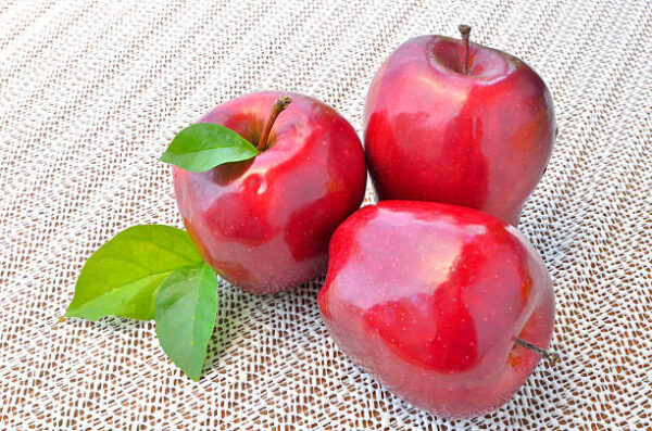 Red Velox Apple (5KG and 10KG packs) - Image 2